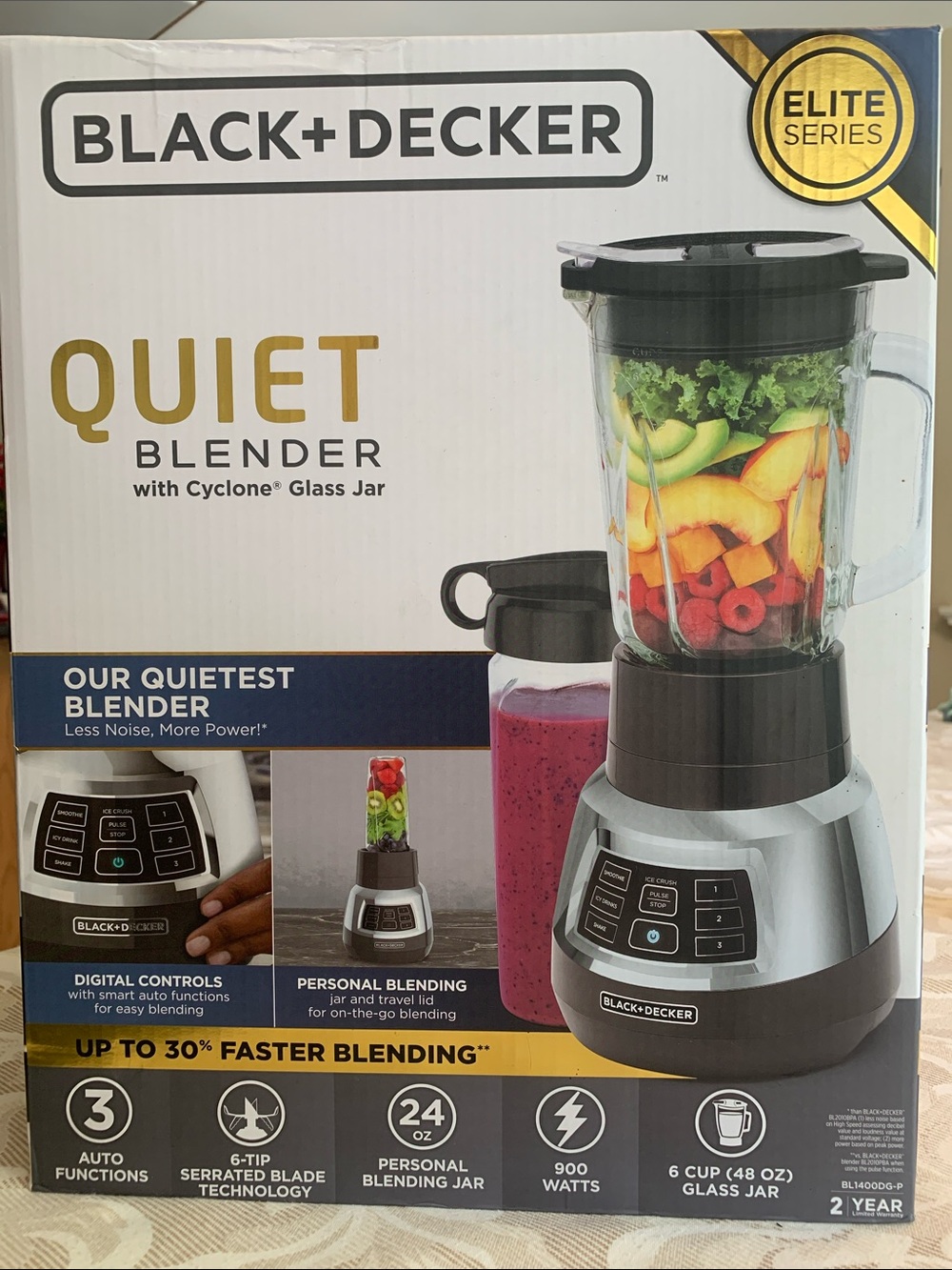 NEVER USED! Black & Decker Quiet Blender in Silver and Black